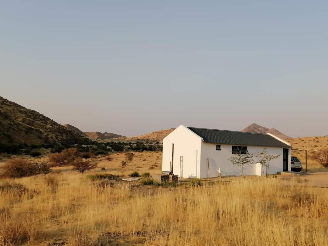 Achab Eco Cabin Usakos Екстер'єр фото